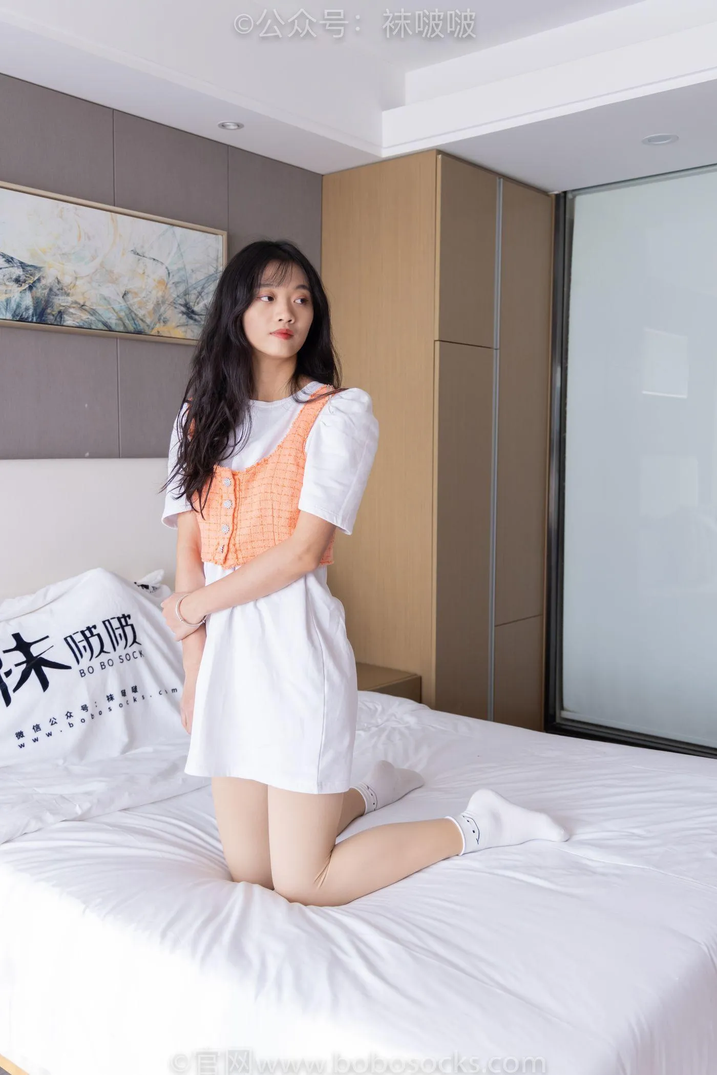 [BoBoSocks袜啵啵]NO.062 涵涵-运动鞋、白棉袜、厚肉丝 [145P]插图2